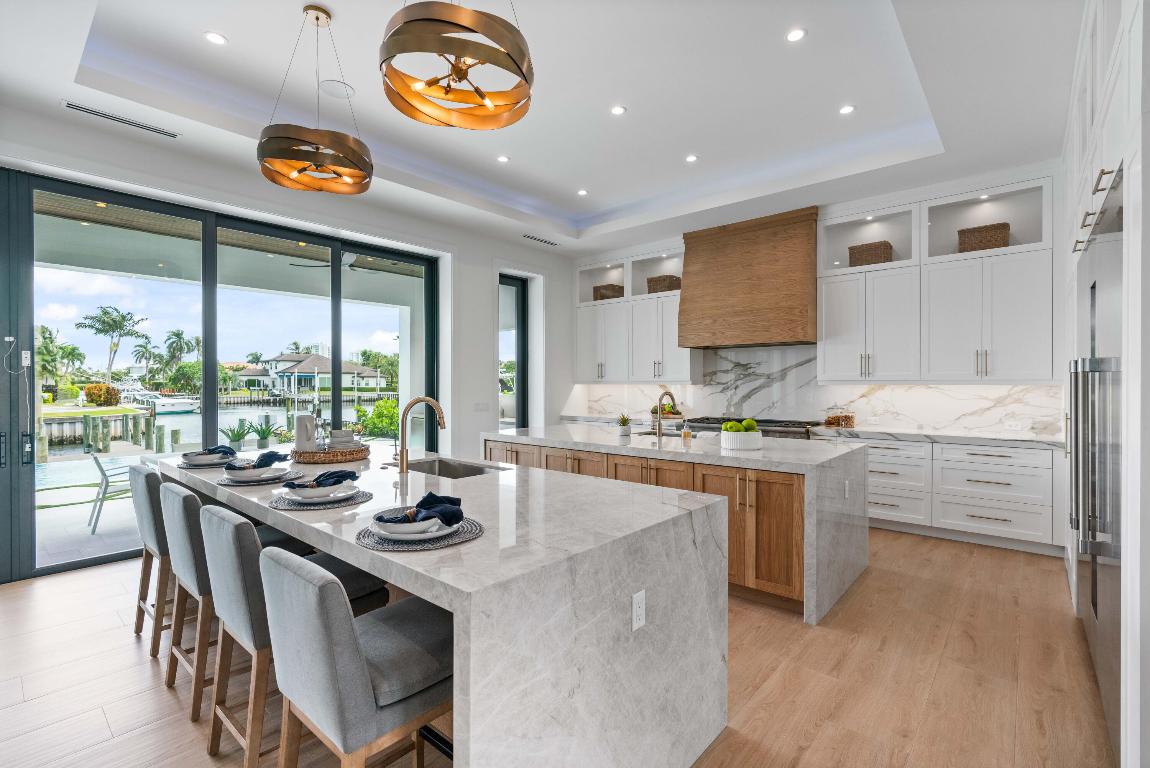 PIRATES COVE - Residential