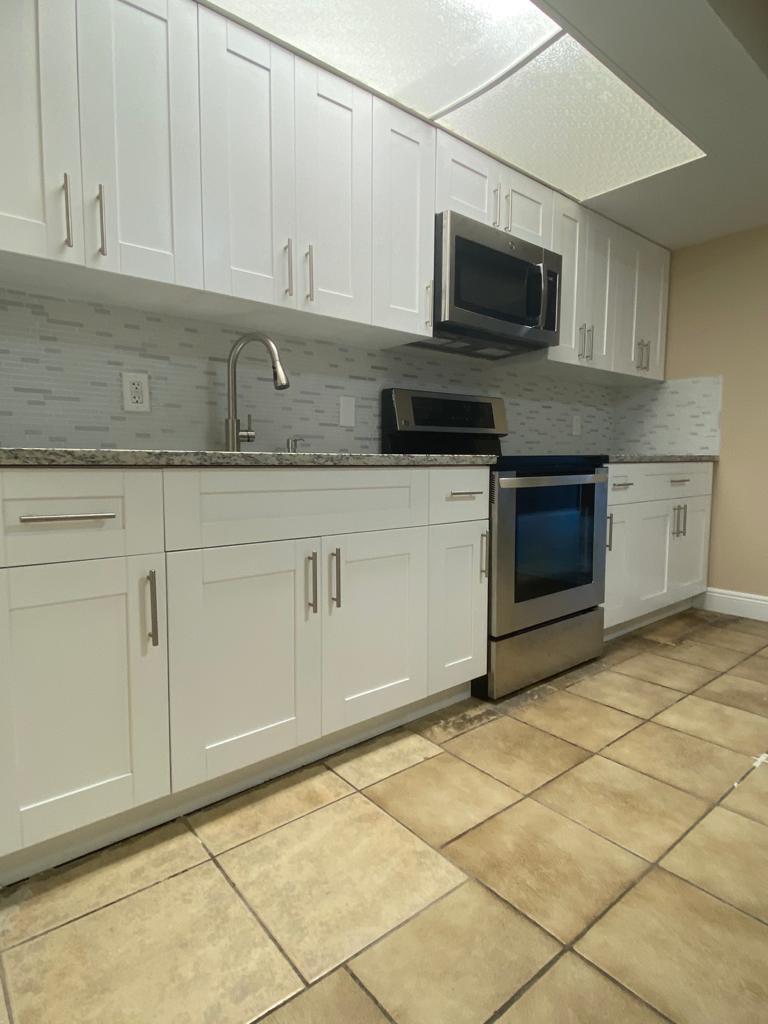 184 SE 10th Street