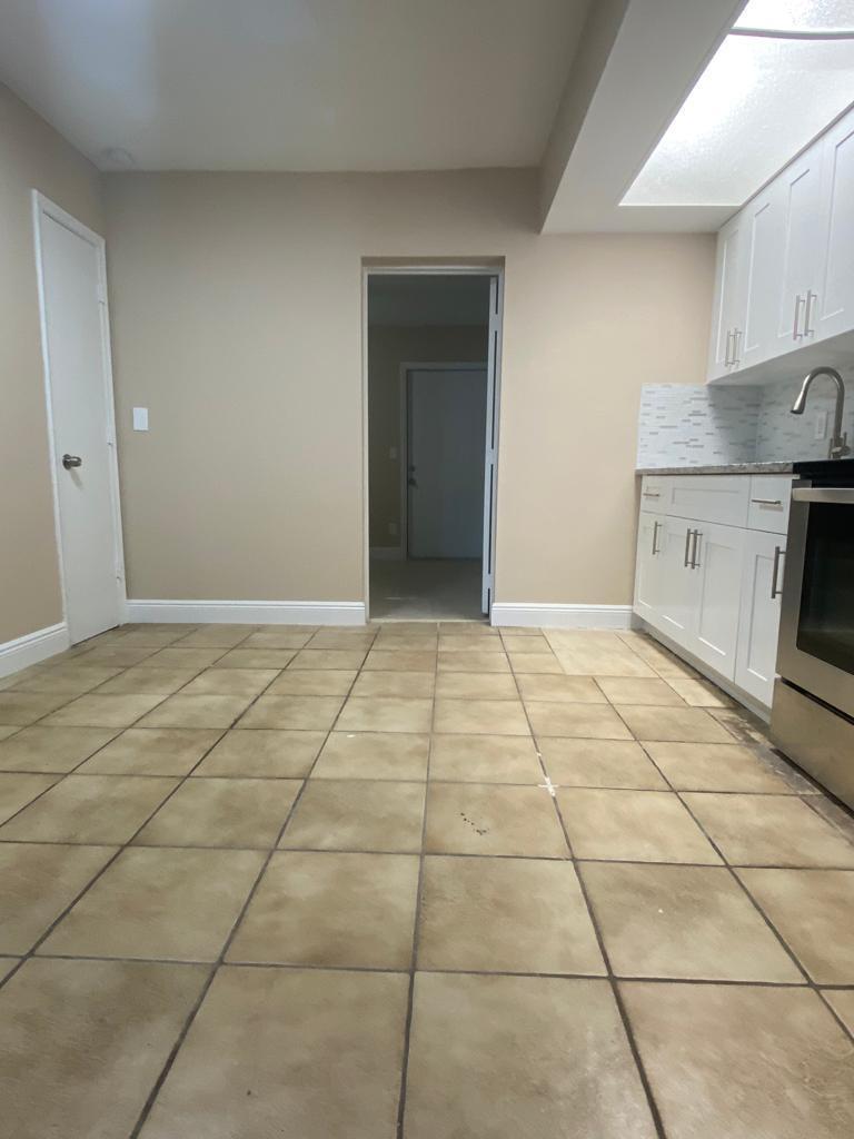 184 SE 10th Street