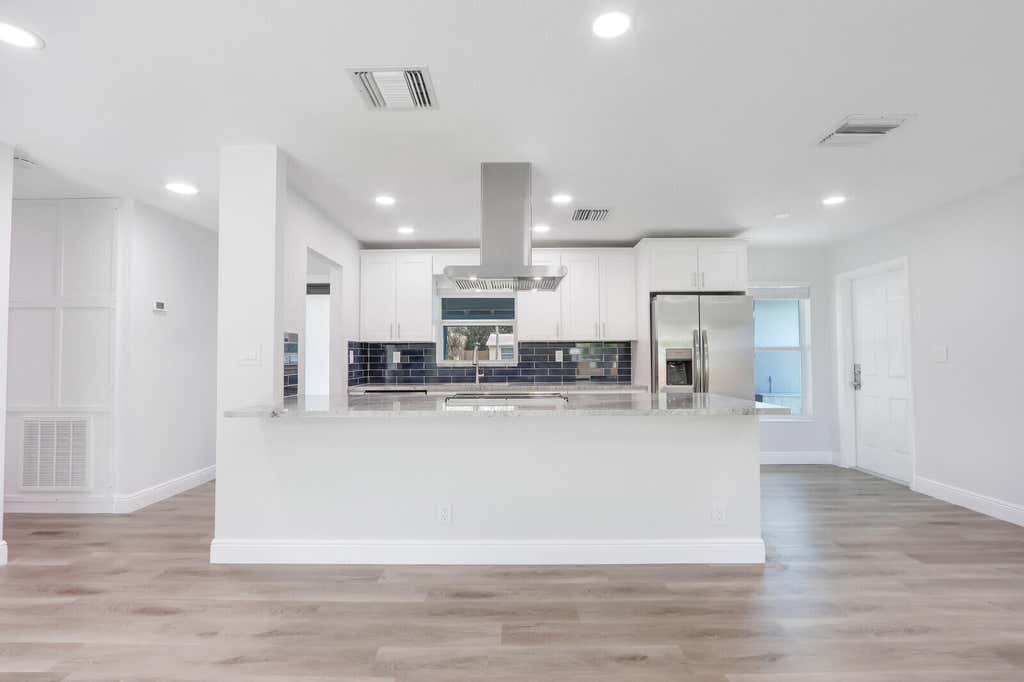 Photo of 904 Lighthouse Drive, North Palm Beach, FL 33408 (MLS # R10933722)