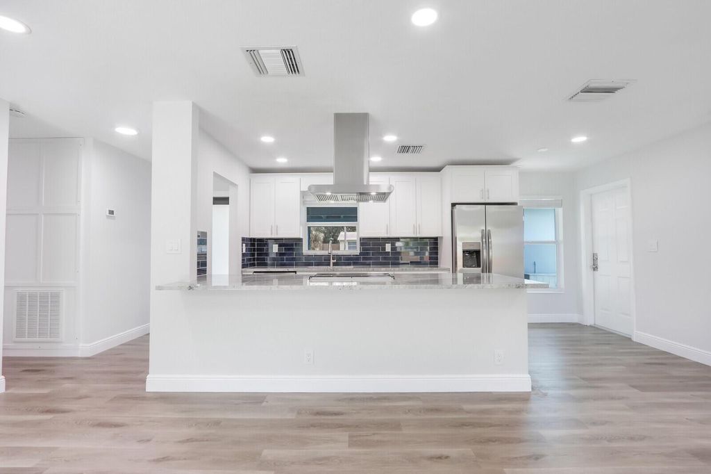 Photo of 904 Lighthouse Drive, North Palm Beach, FL 33408 (MLS # R10933722)