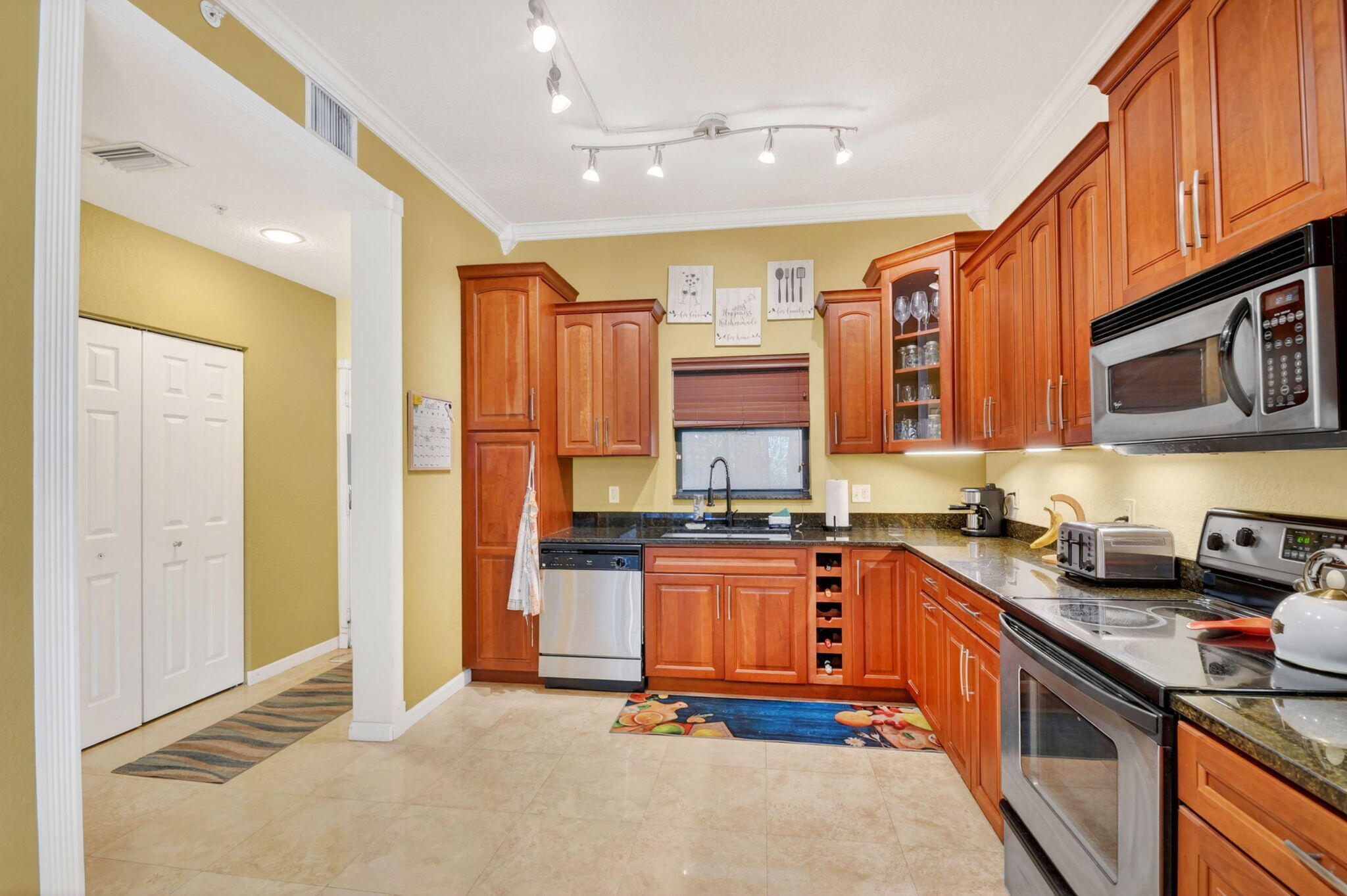 PARK PLACE CONDO - Residential