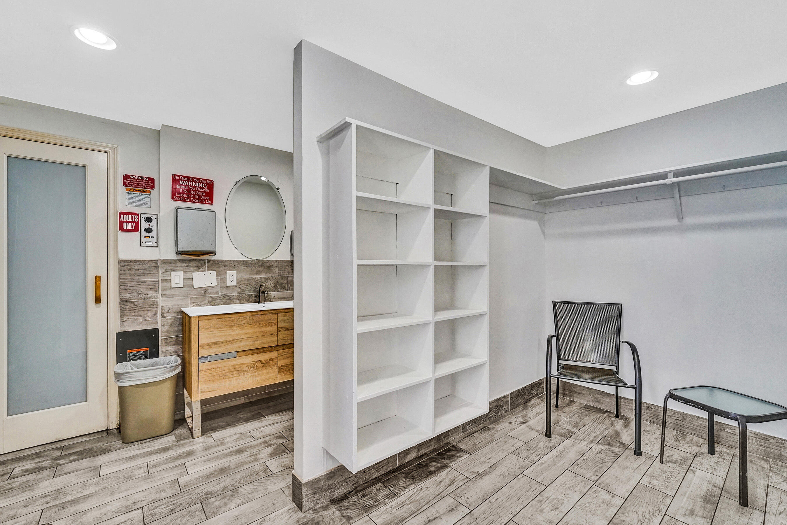 FAIRWAYS RIVIERA CONDO - Residential