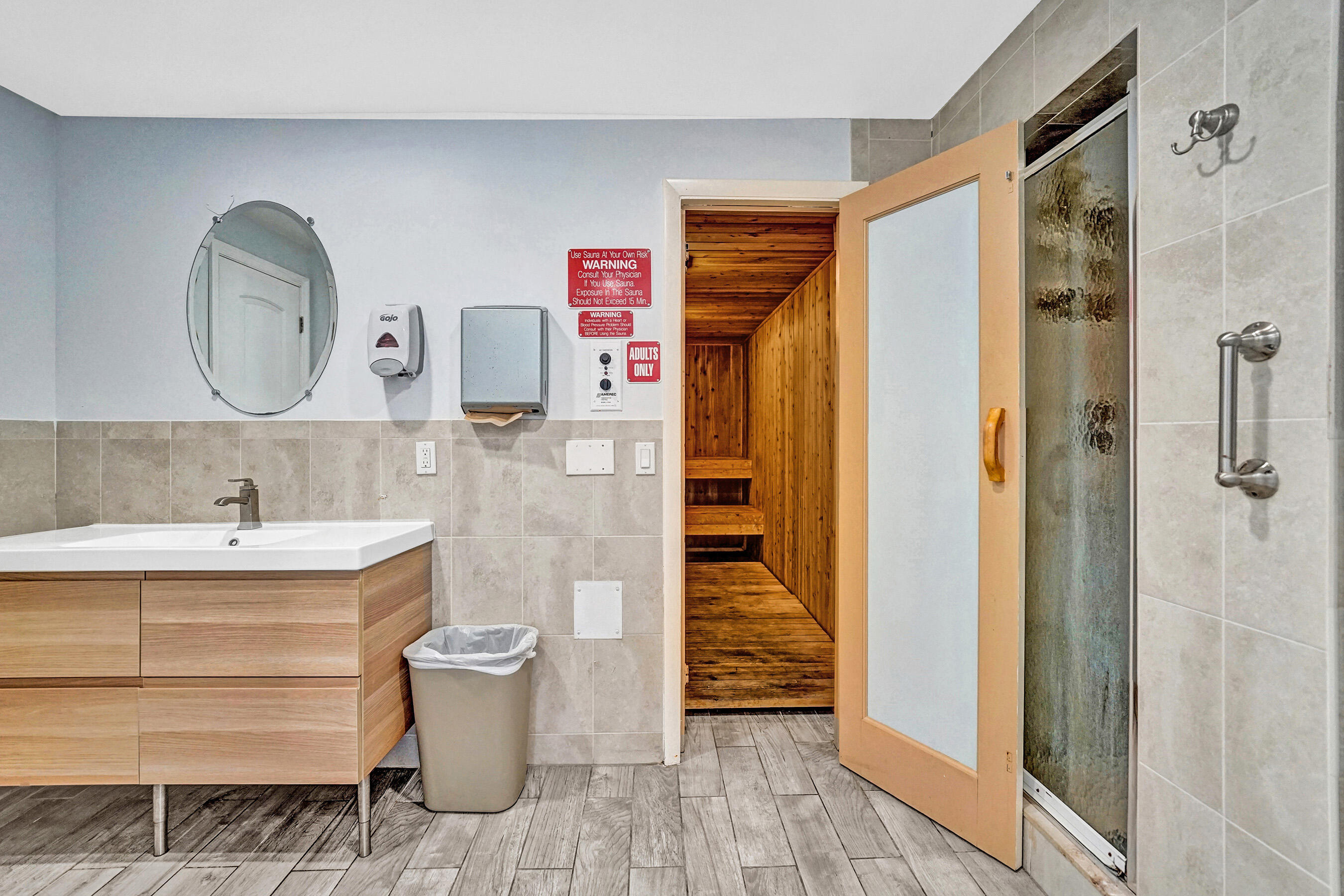 FAIRWAYS RIVIERA CONDO - Residential