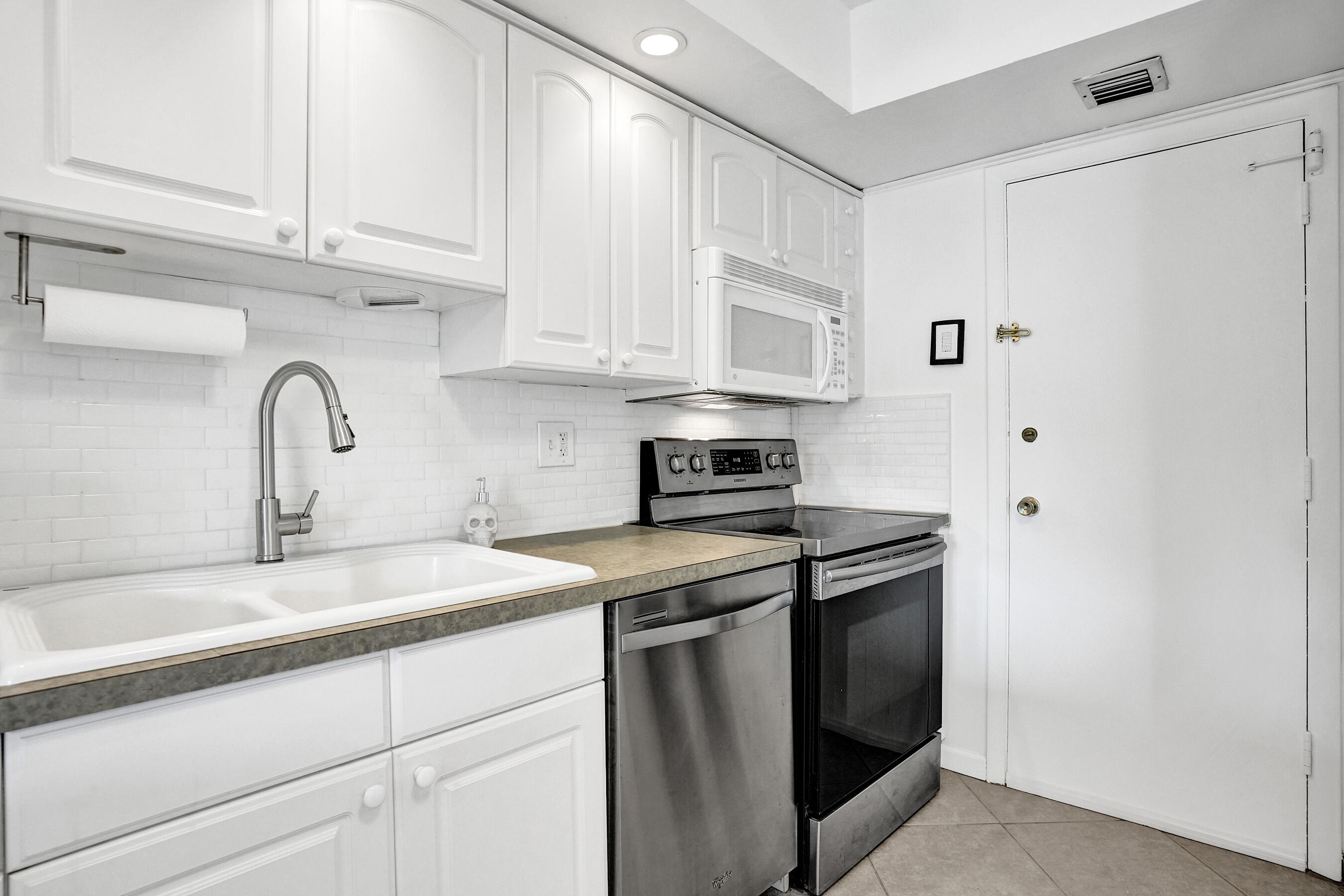 FAIRWAYS RIVIERA CONDO - Residential