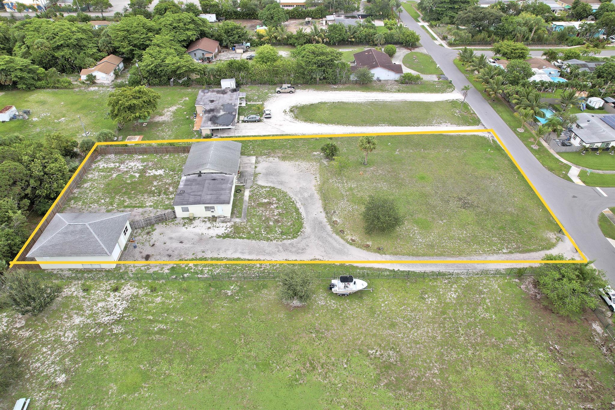 2155 Prairie Road, Palm Springs, FL, 33406/$540,000 2 2155 Prairie Road
