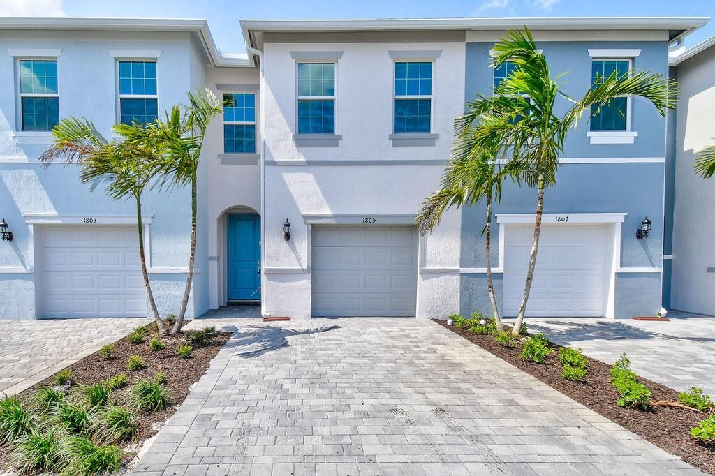 Photo of 1805 SE Ocean Cove Way, Stuart, FL 34996 (MLS # R10885574)