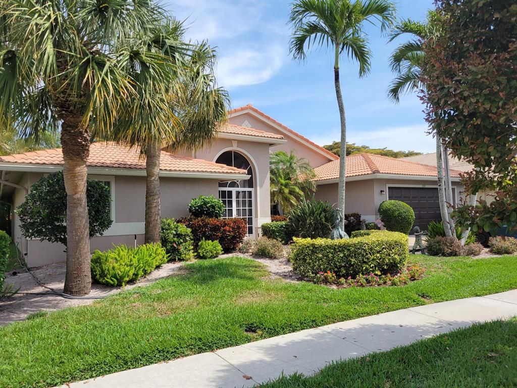 Photo of 7098 Falls Road E, Boynton Beach, FL 33437 (MLS # R10703944)