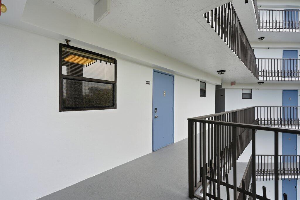 Photo of 4640 Lucerne Lakes Boulevard W #404, Lake Worth, FL 33467 (MLS # B26061171)