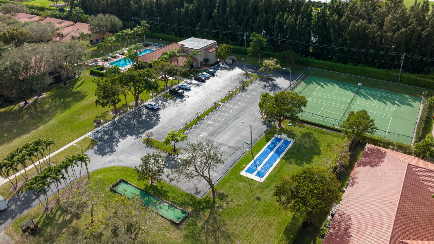 QUAIL RUN CONDO ONE - Residential