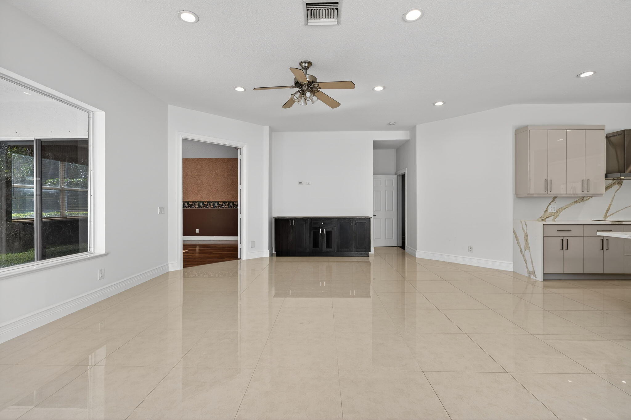 MYSTIC COVE - Residential