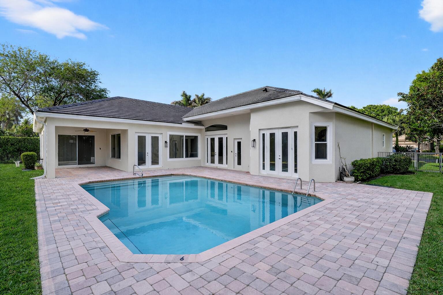 MYSTIC COVE - Residential