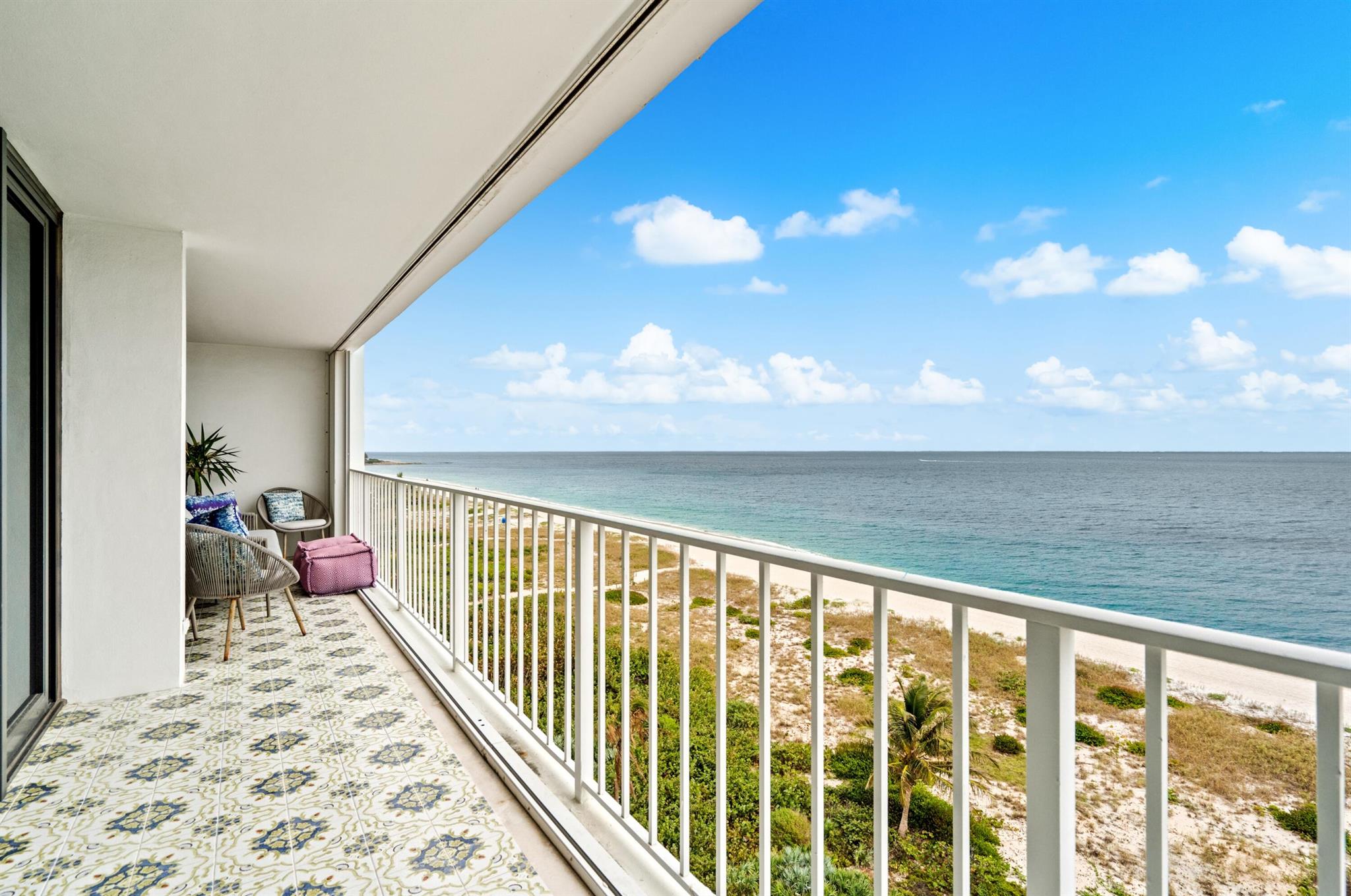 STRATFORD ARMS CONDO - Residential