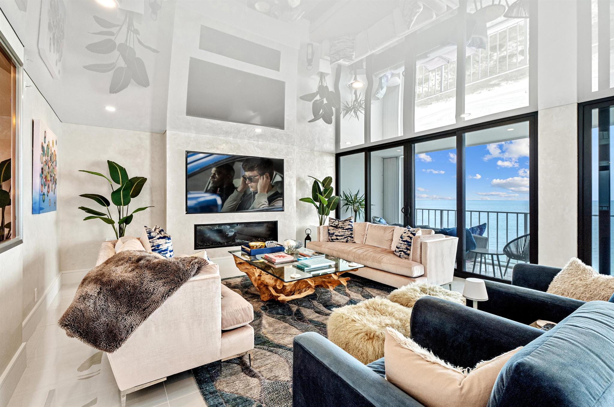 STRATFORD ARMS CONDO - Residential