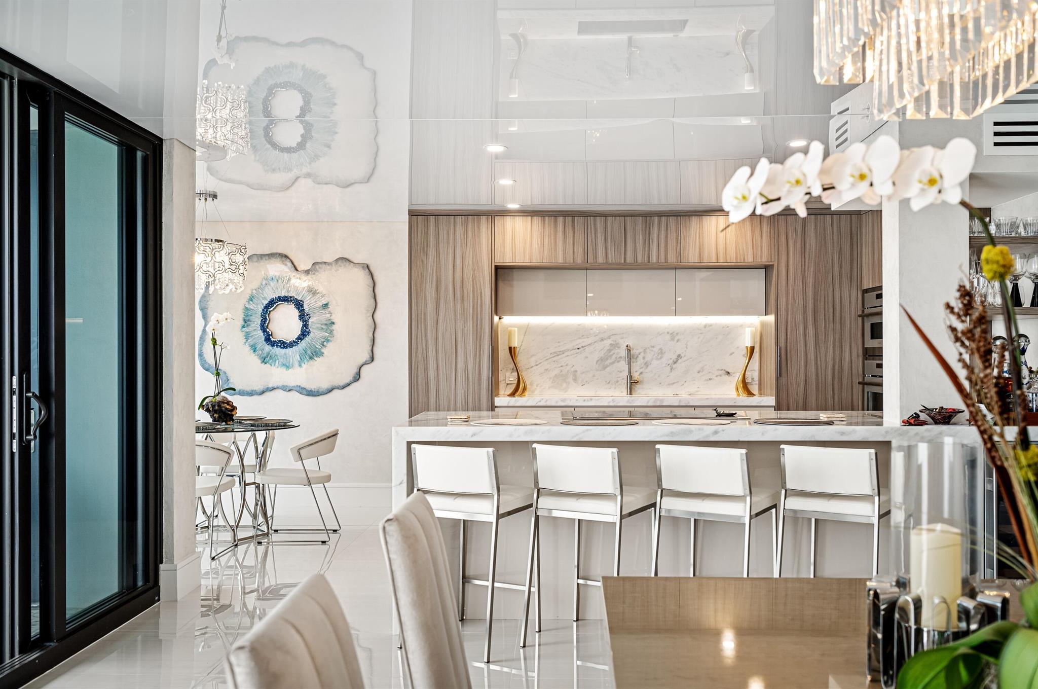 STRATFORD ARMS CONDO - Residential