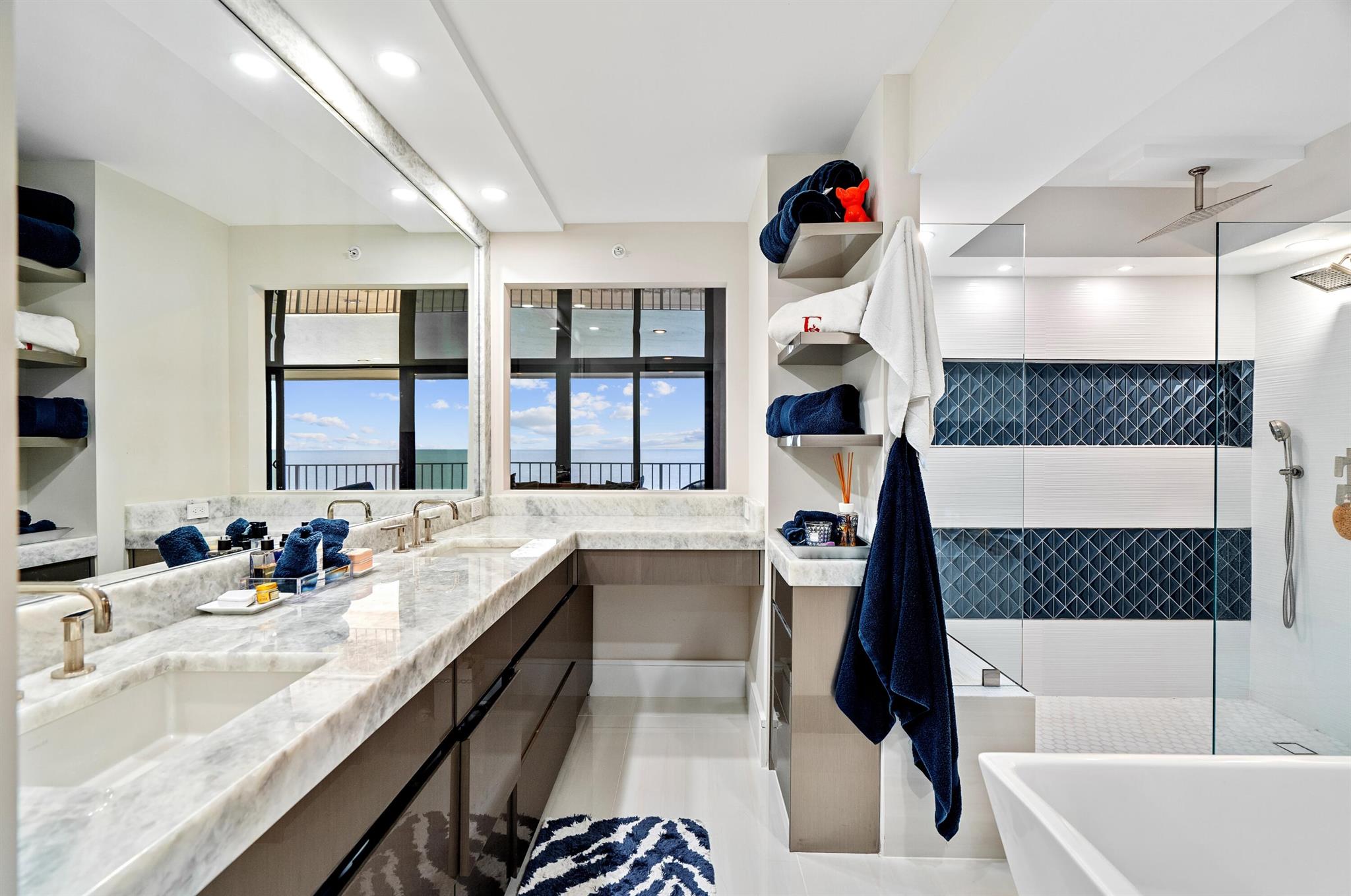 STRATFORD ARMS CONDO - Residential