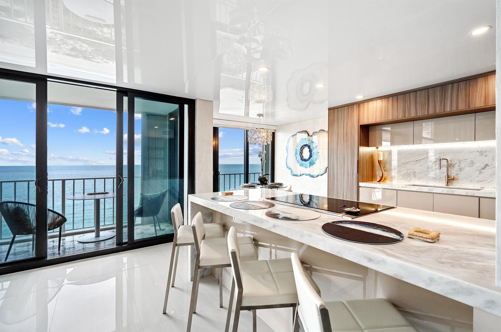 STRATFORD ARMS CONDO - Residential