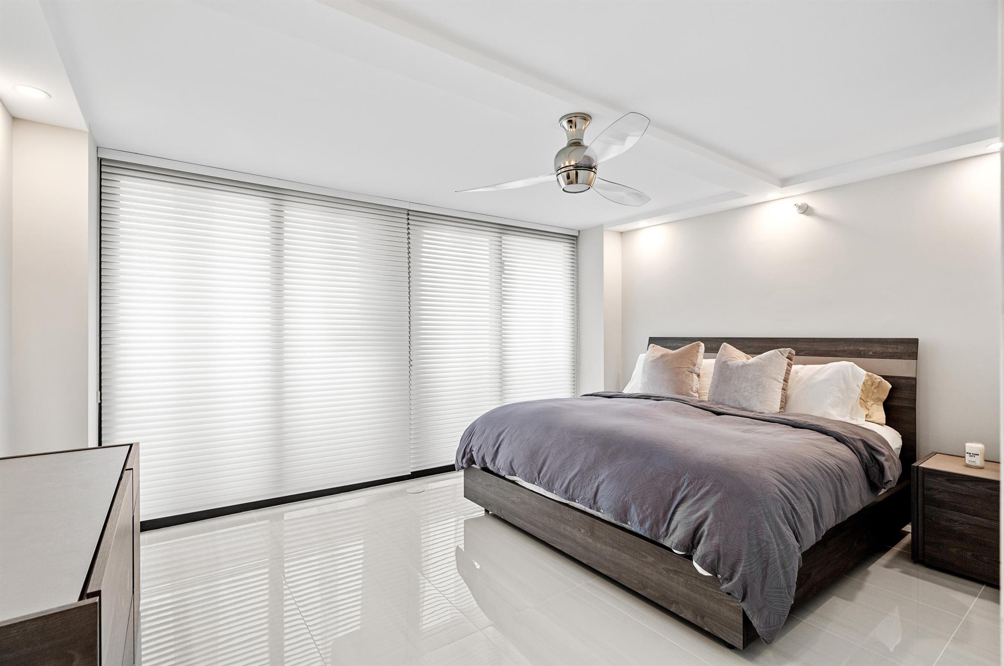 STRATFORD ARMS CONDO - Residential