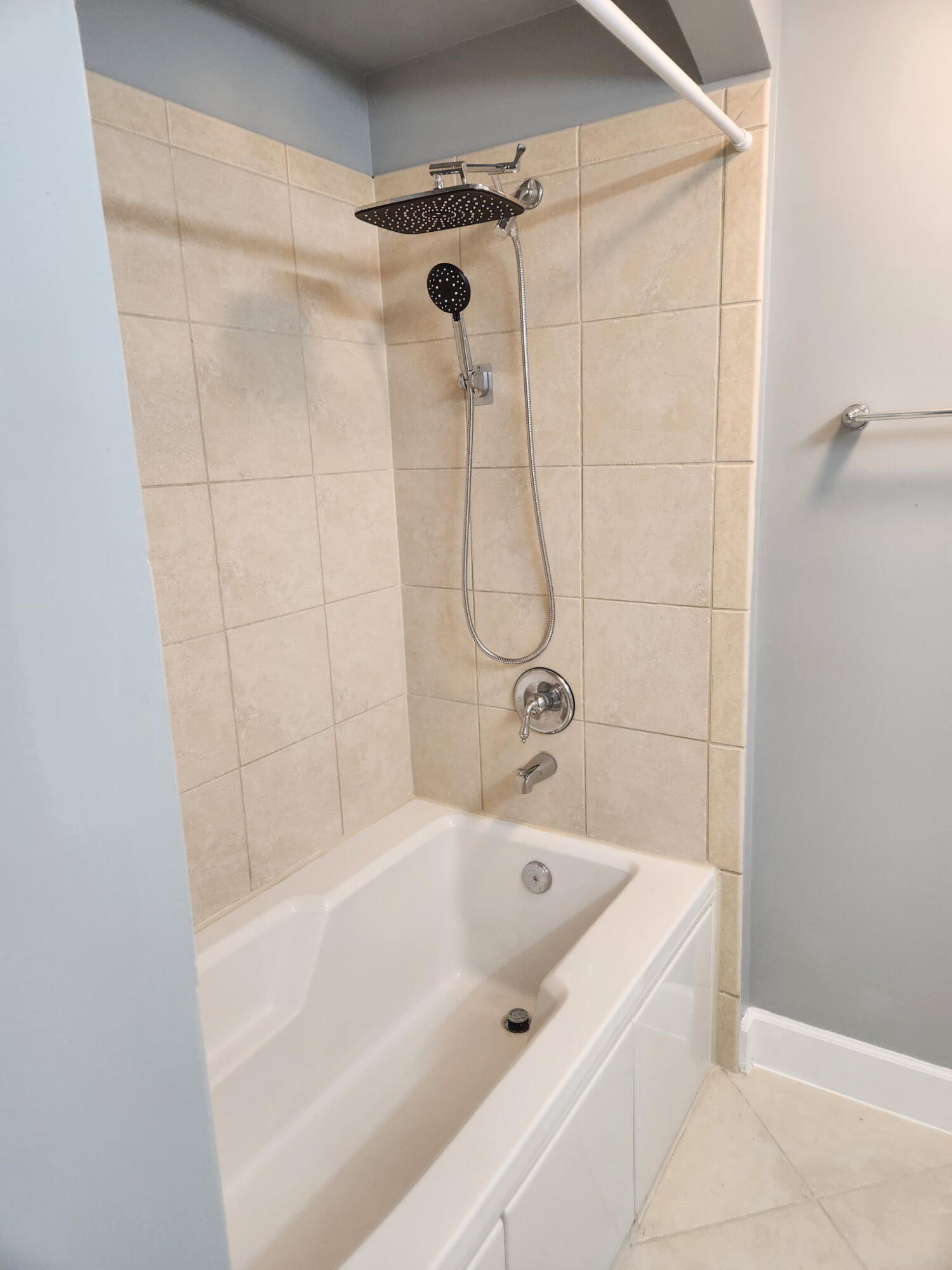 SAN RAPHAEL CONDO - Residential Lease