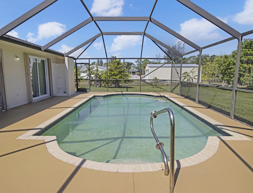 Photo of 16525 87th Lane N, Loxahatchee, FL 33470 (MLS # R10977572)