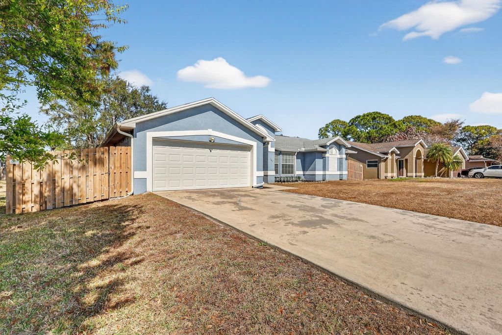 Photo of 165 SW Eyerly Avenue, Port Saint Lucie, FL 34983 (MLS # F10552103)