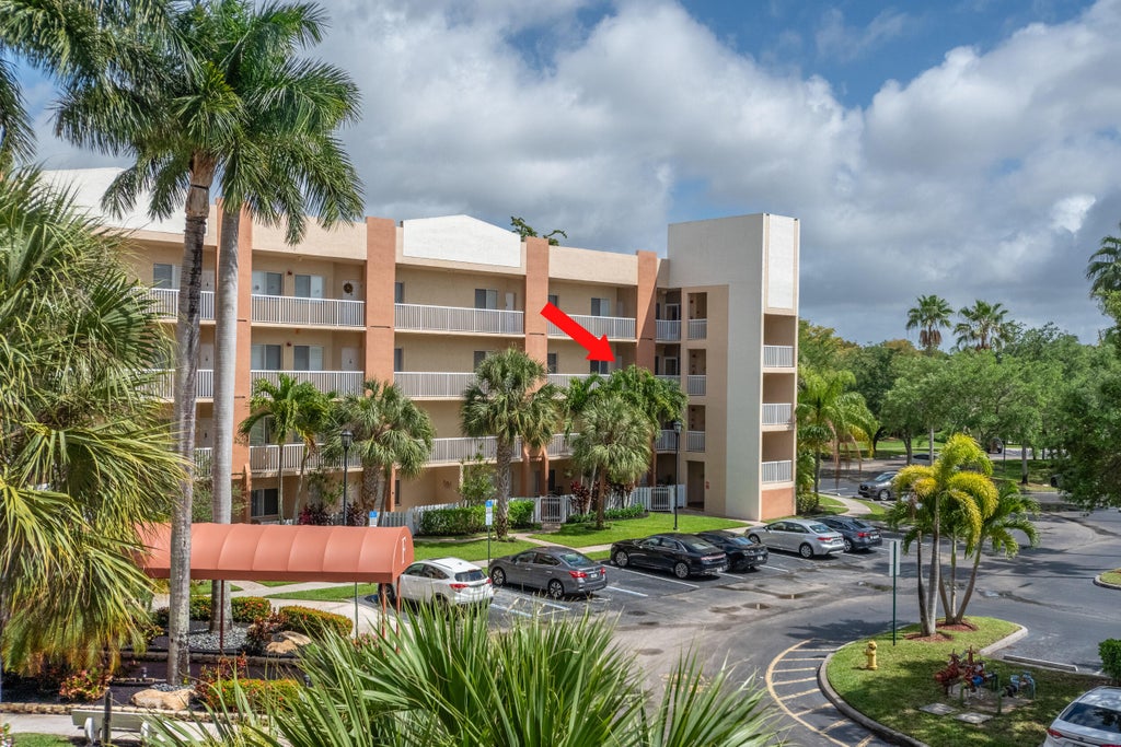 Photo of 7775 Yardley Drive #314, Tamarac, FL 33321 (MLS # B26061377)