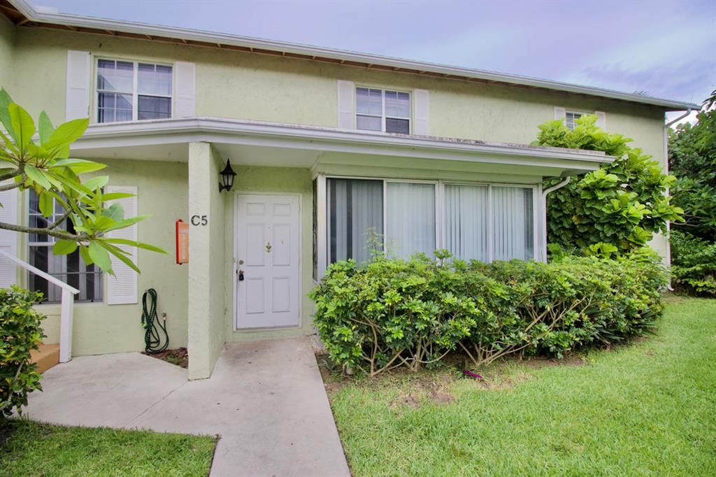 Photo of 12052 Alternate A1a #C5, Palm Beach Gardens, FL 33410 (MLS # R10728207)