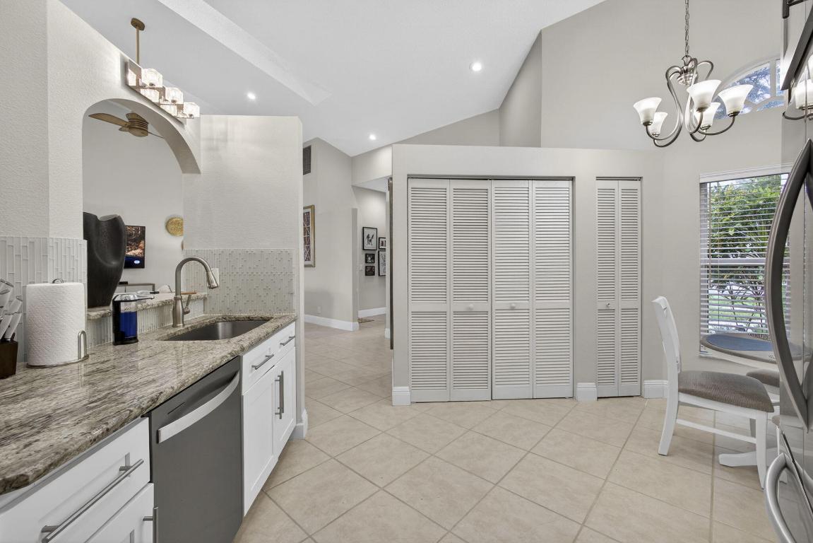 PGA NATIONAL RESORT COMMUNITY OF HEATHER RUN - Residential Lease