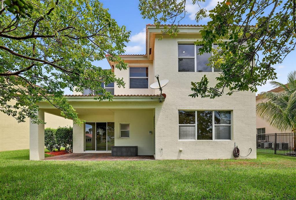 FOURTH  REPLAT OF PORTOFI - Residential Lease