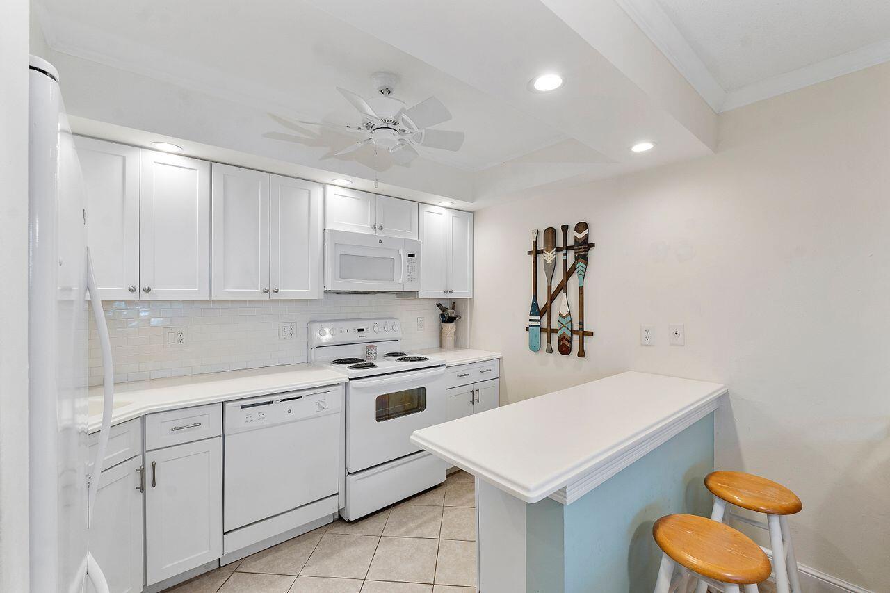 COLONIAL RIDGE CORP - Residential