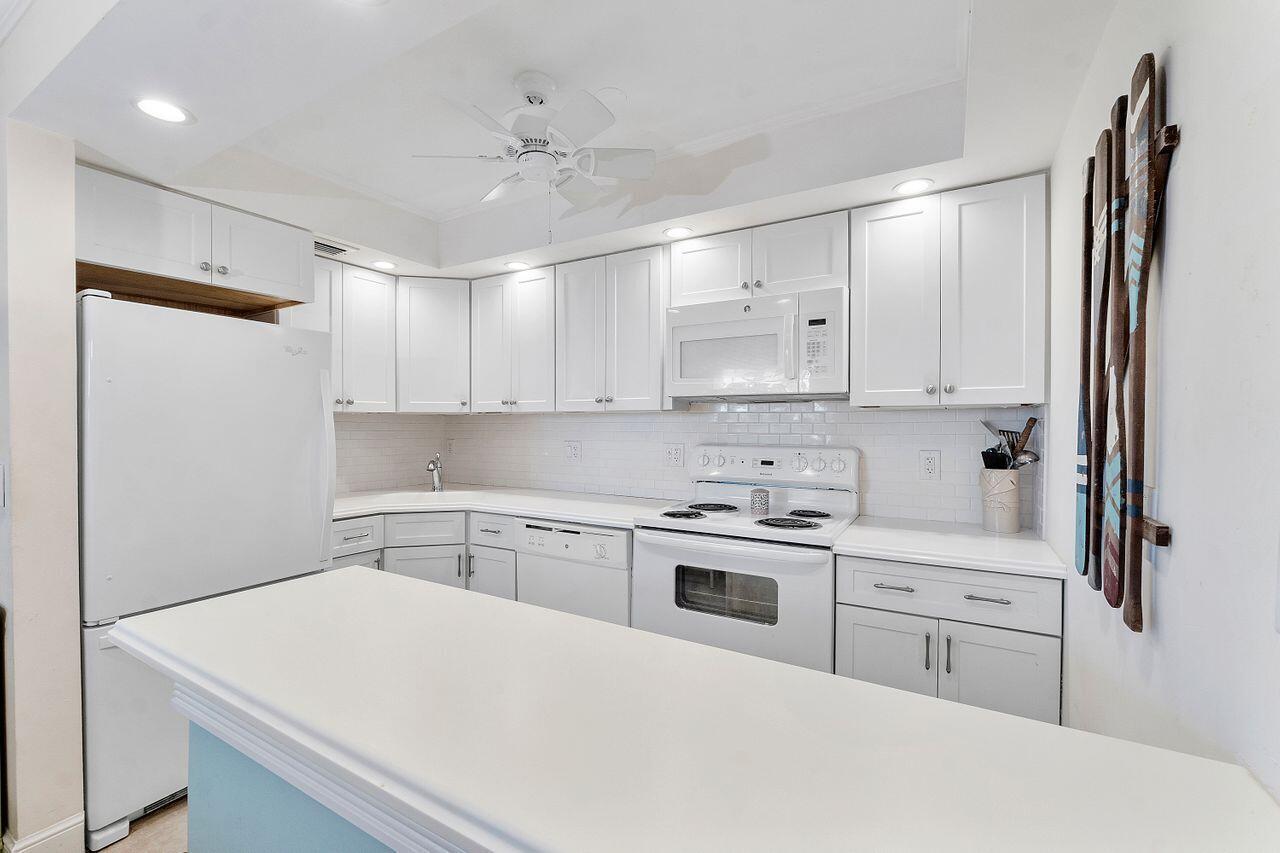 COLONIAL RIDGE CORP - Residential