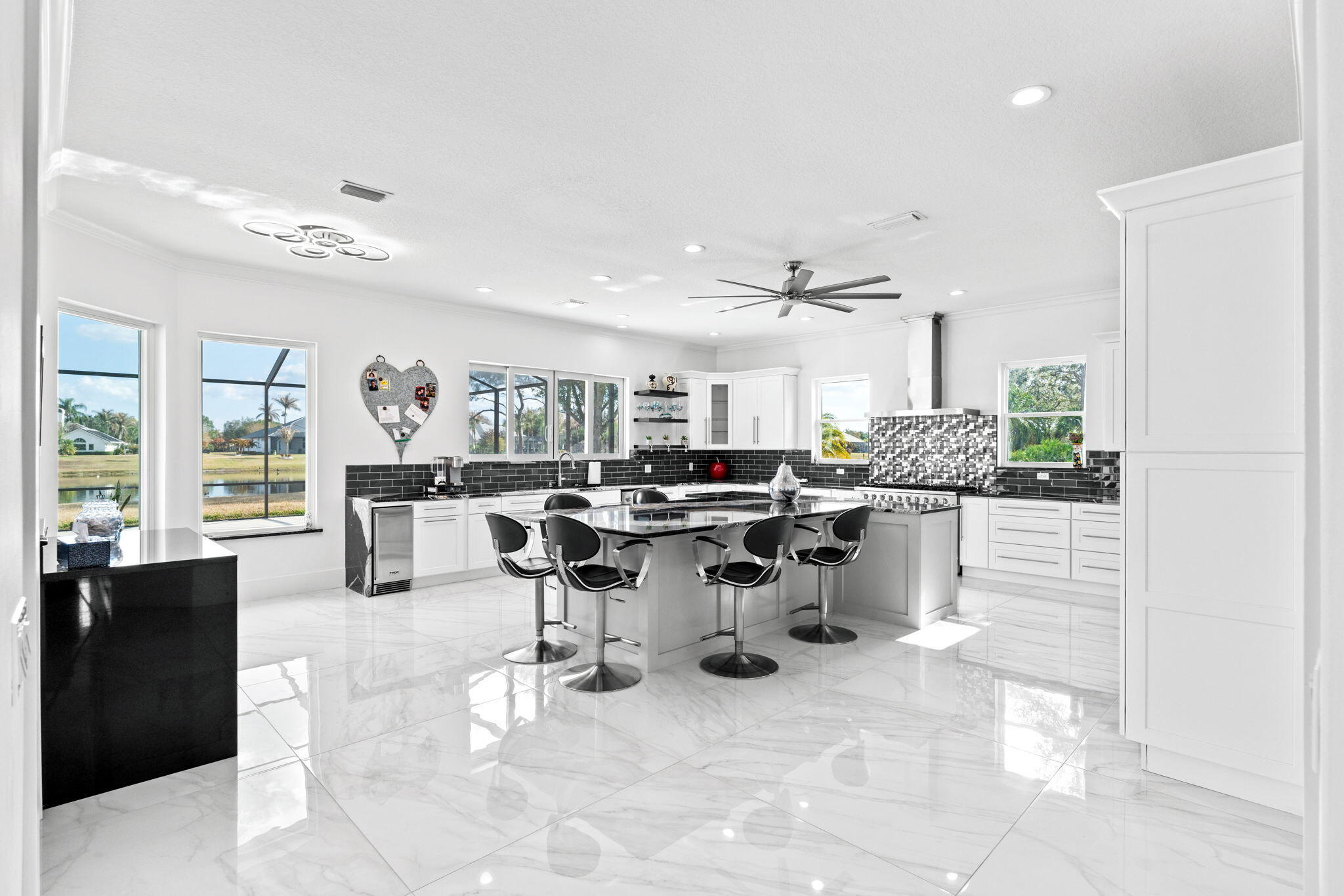 7833 Sabal Lake Drive