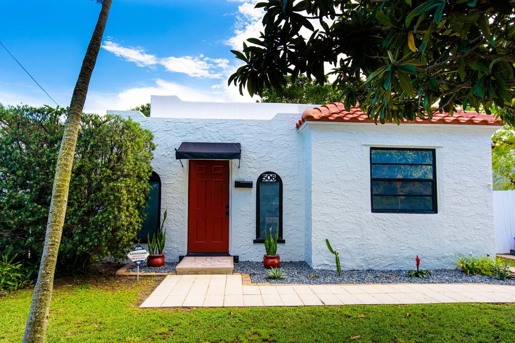 Photo of 506 Hampton Road, West Palm Beach, FL 33405 (MLS # R11126134)