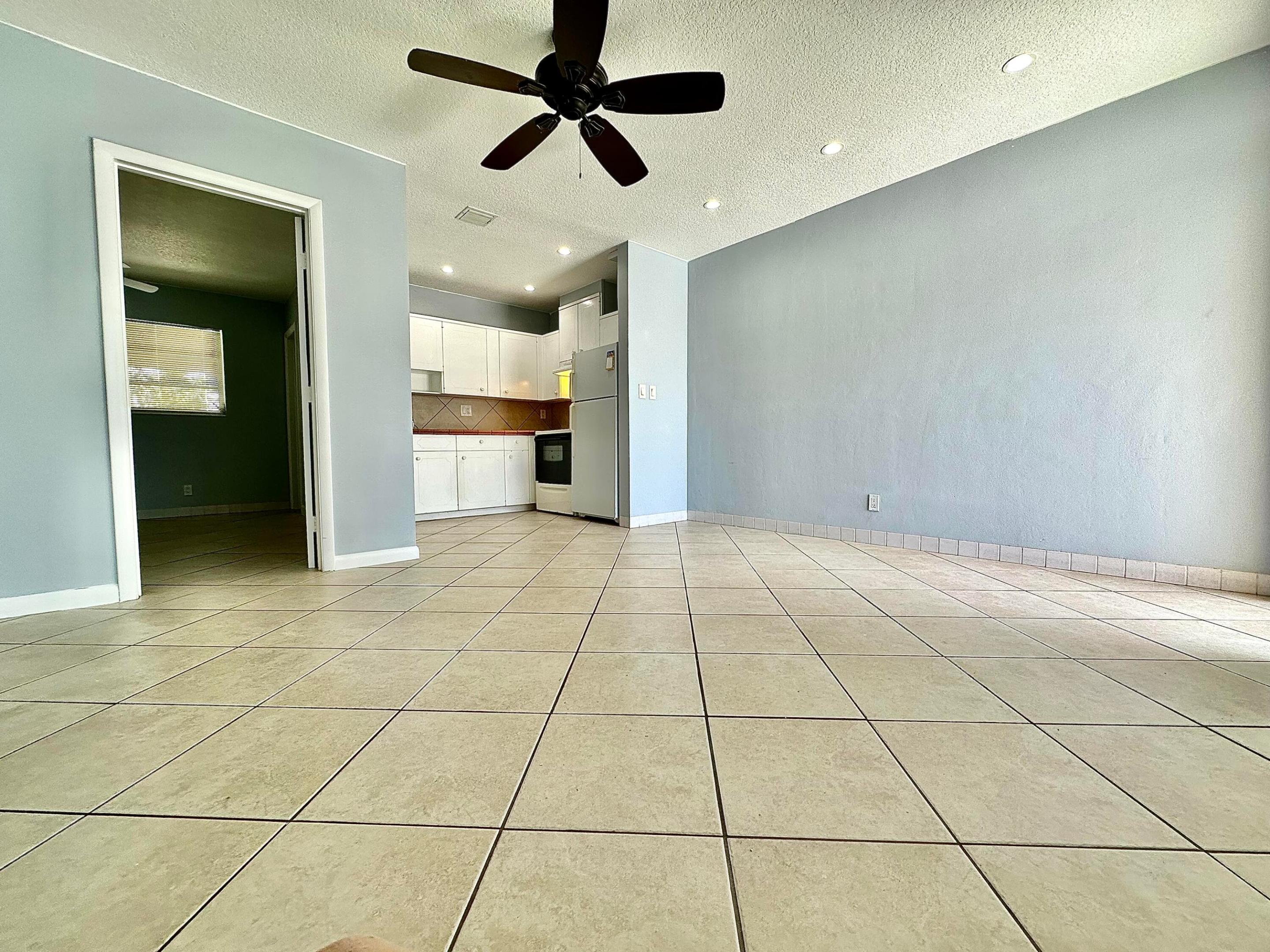 1261 SE 4th Street 2