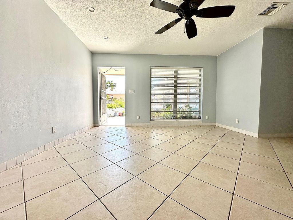 Photo of 1261 SE 4th Street #2, Deerfield Beach, FL 33441 (MLS # B26026622)