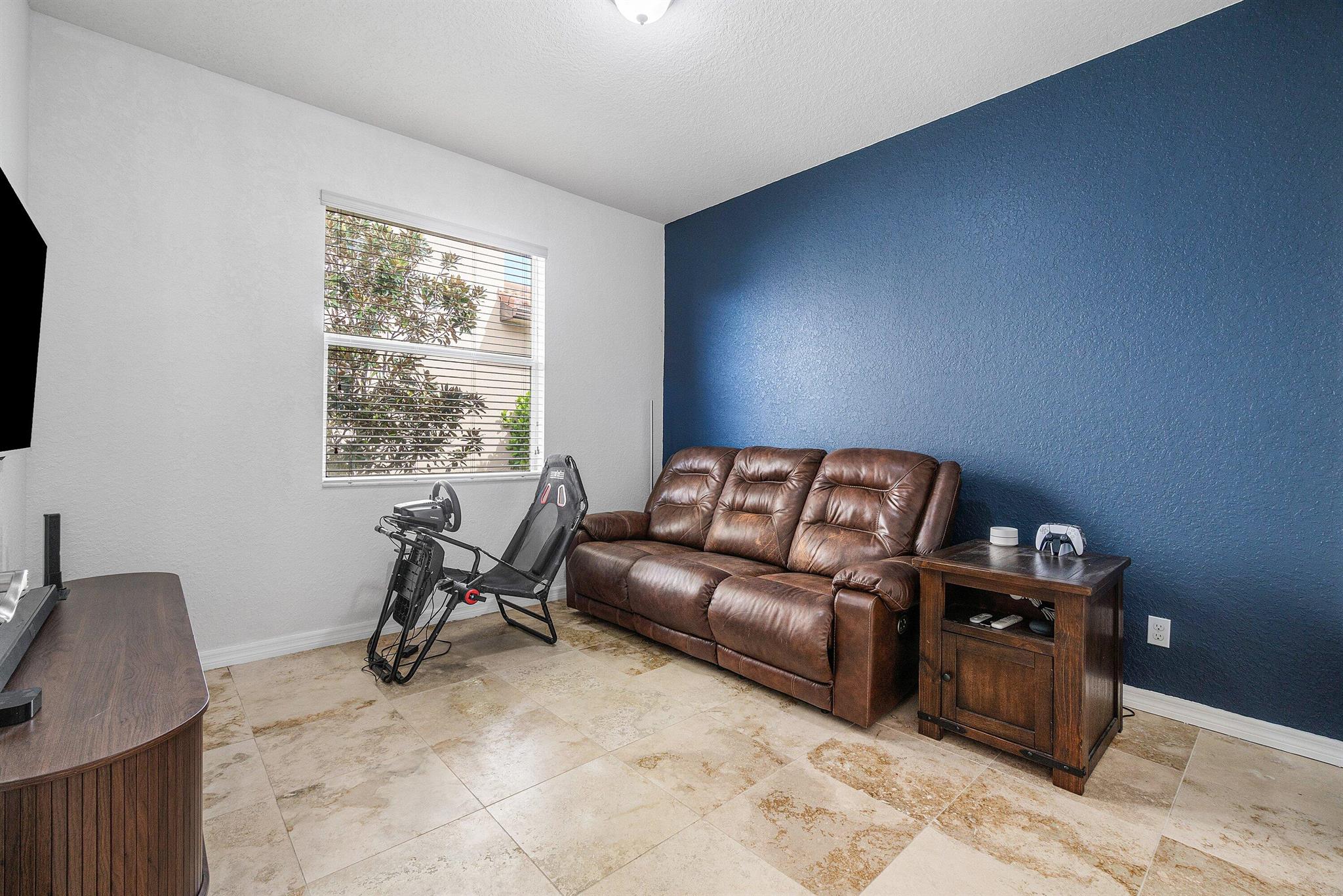 VISTA LAGO - Residential