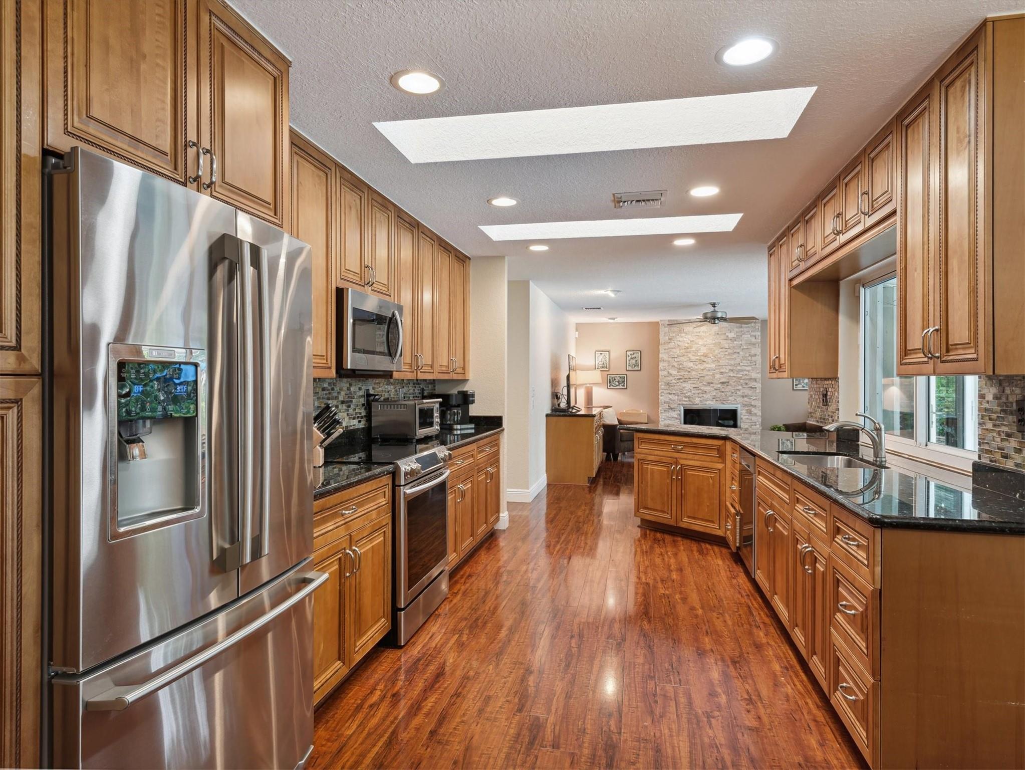 Pine Ridge 112-37 B - Residential