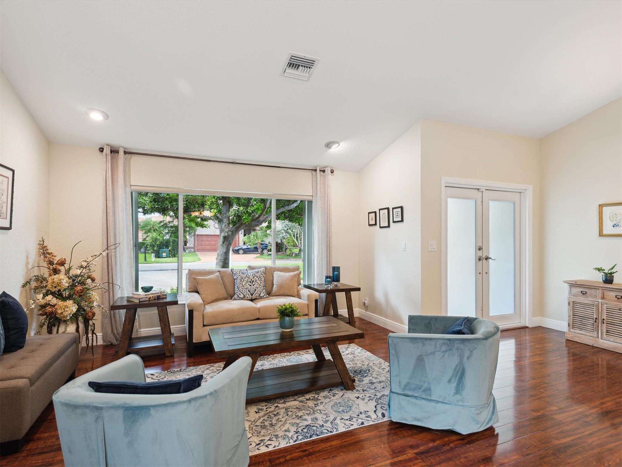 Pine Ridge 112-37 B - Residential