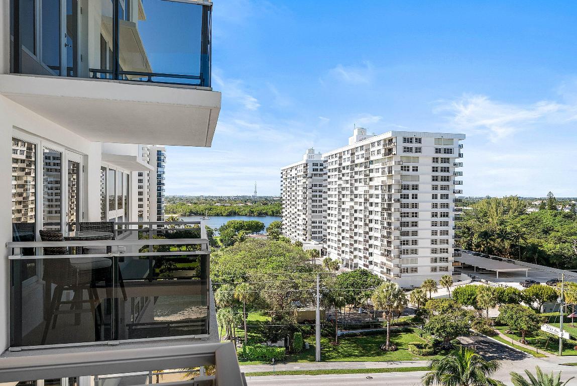 OCEAN REEF TOWERS - Residential
