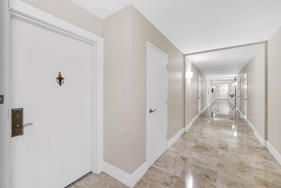 OCEAN REEF TOWERS - Residential