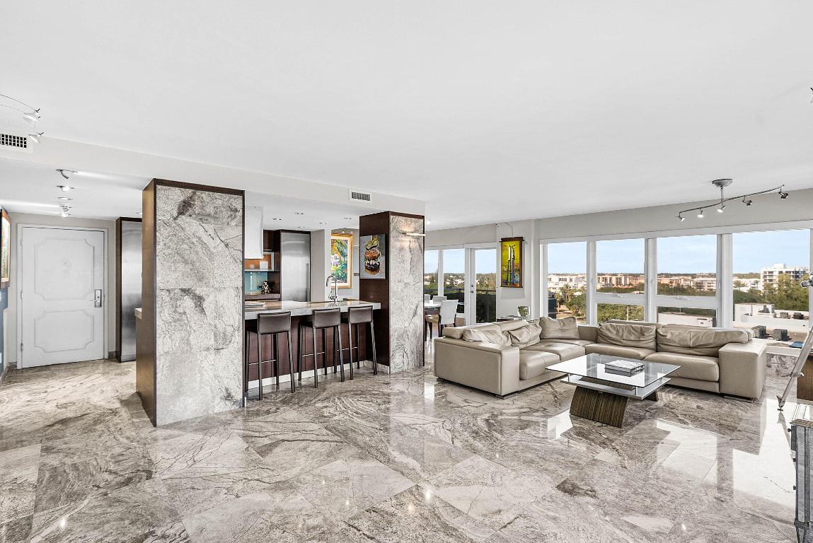 OCEAN REEF TOWERS - Residential