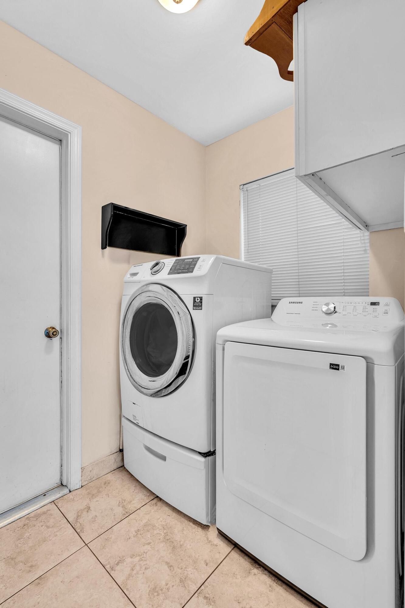 PINE RIDGE - Residential