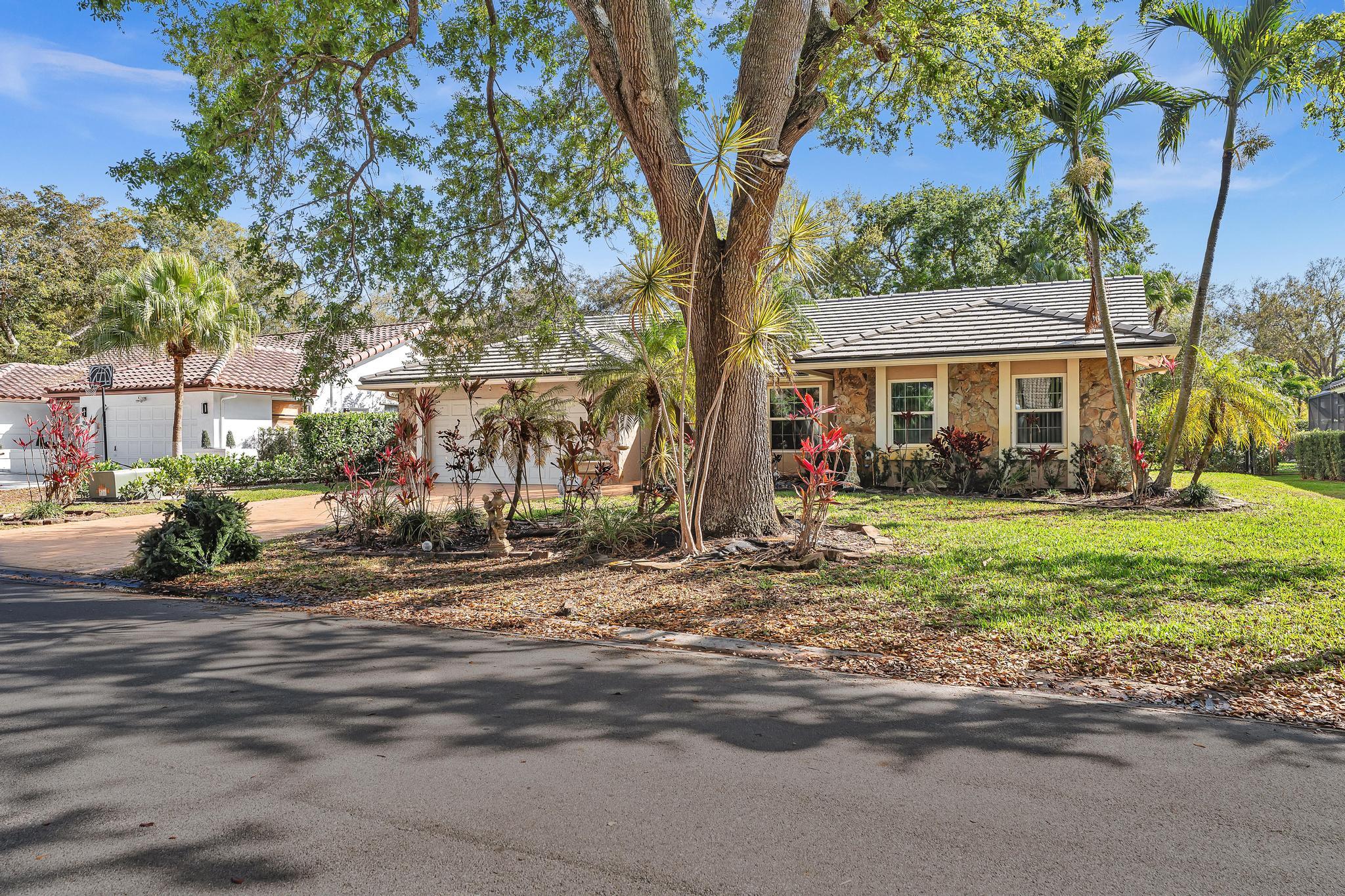 PINE RIDGE - Residential