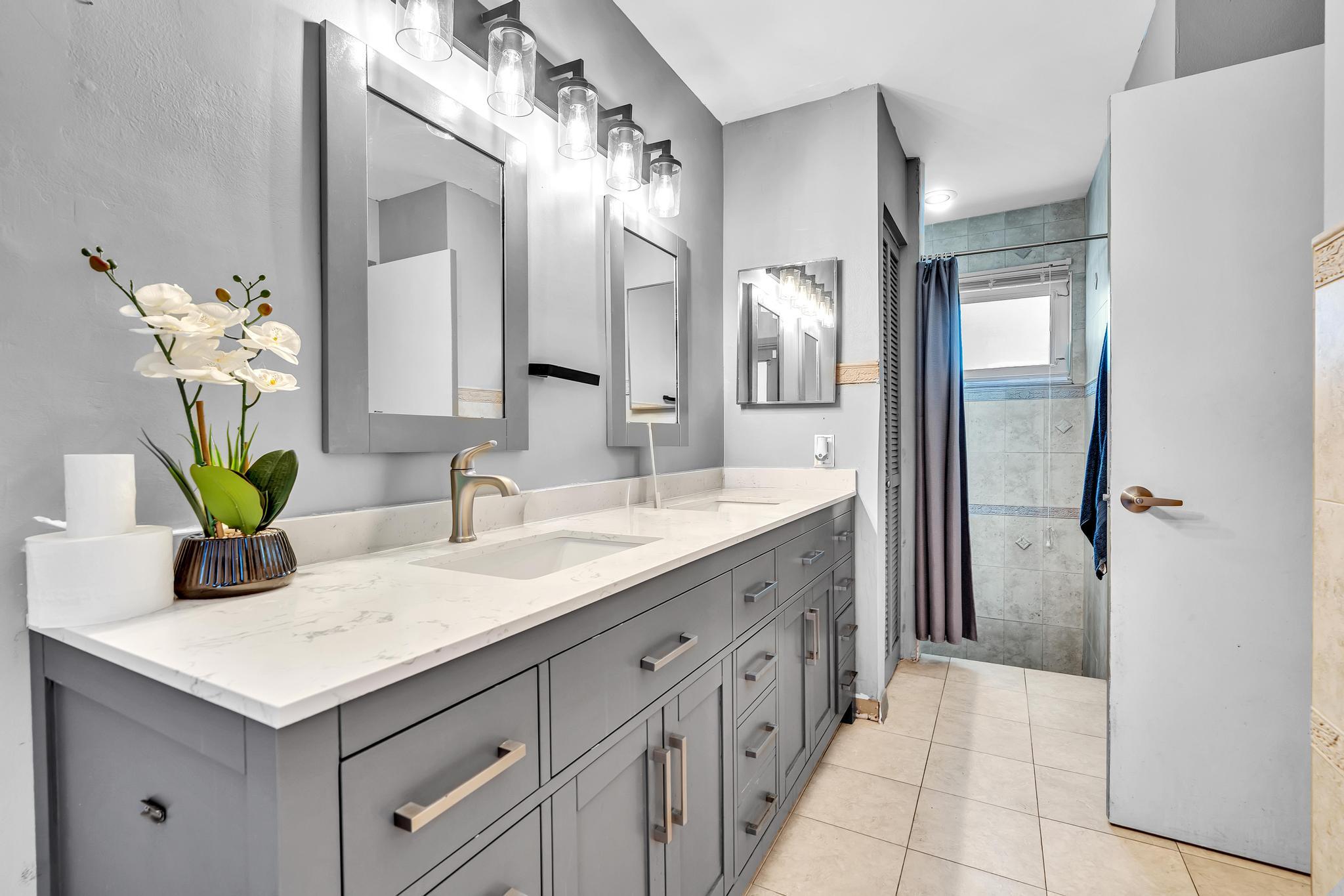 PINE RIDGE - Residential