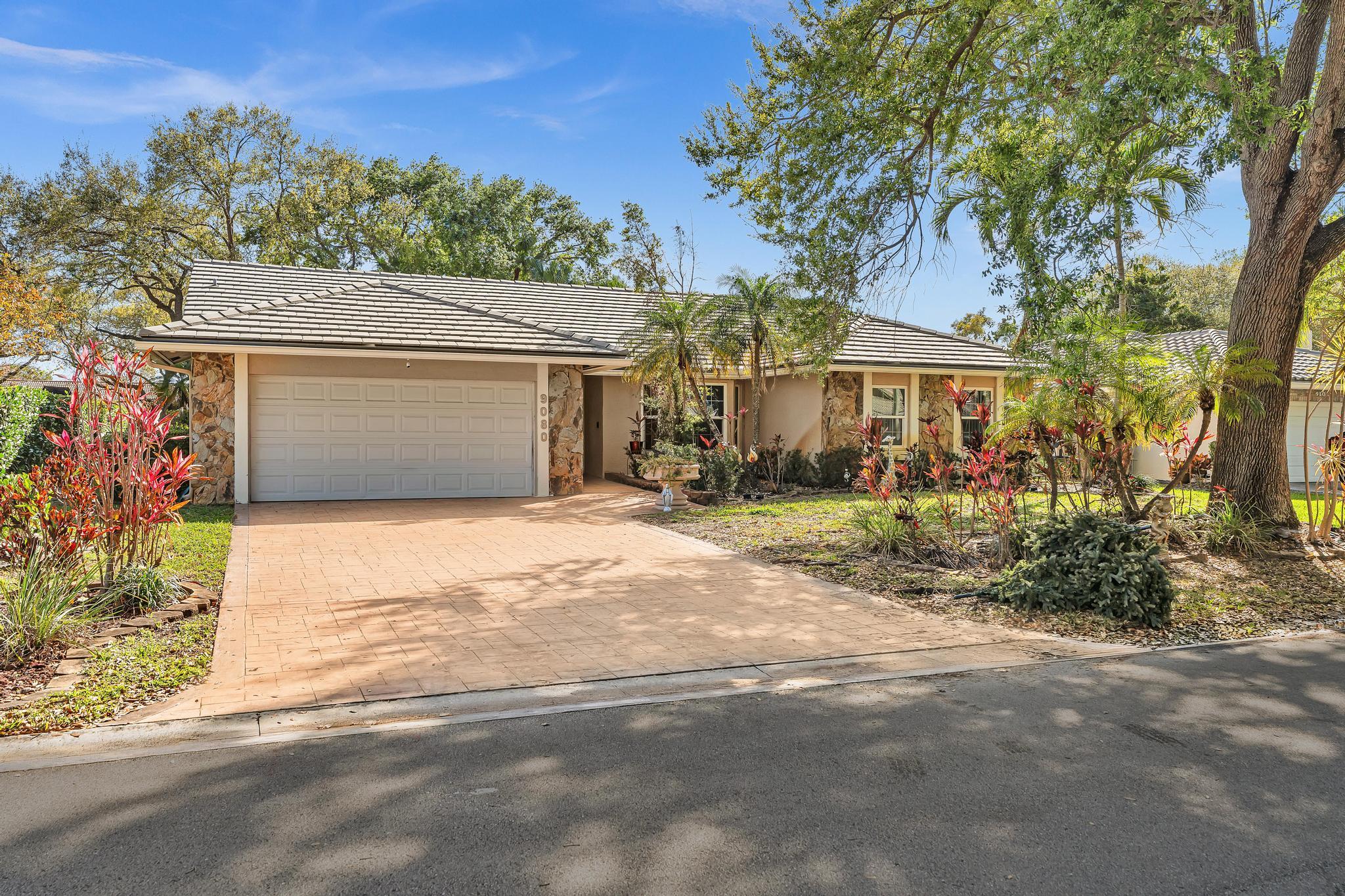 PINE RIDGE - Residential