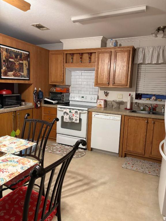 PINE GROVE VILLAGE - Residential