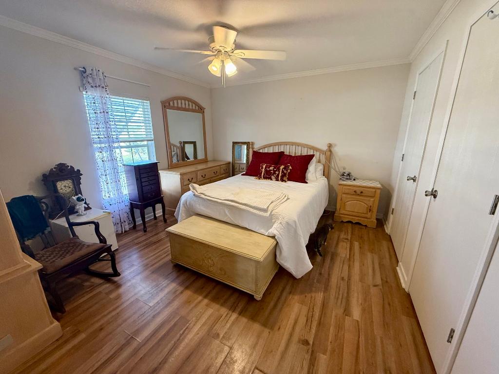 PINE GROVE VILLAGE - Residential