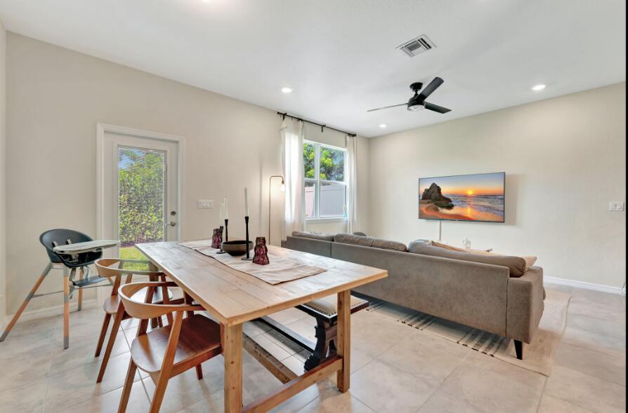 SOMERSET PLAZA - Residential