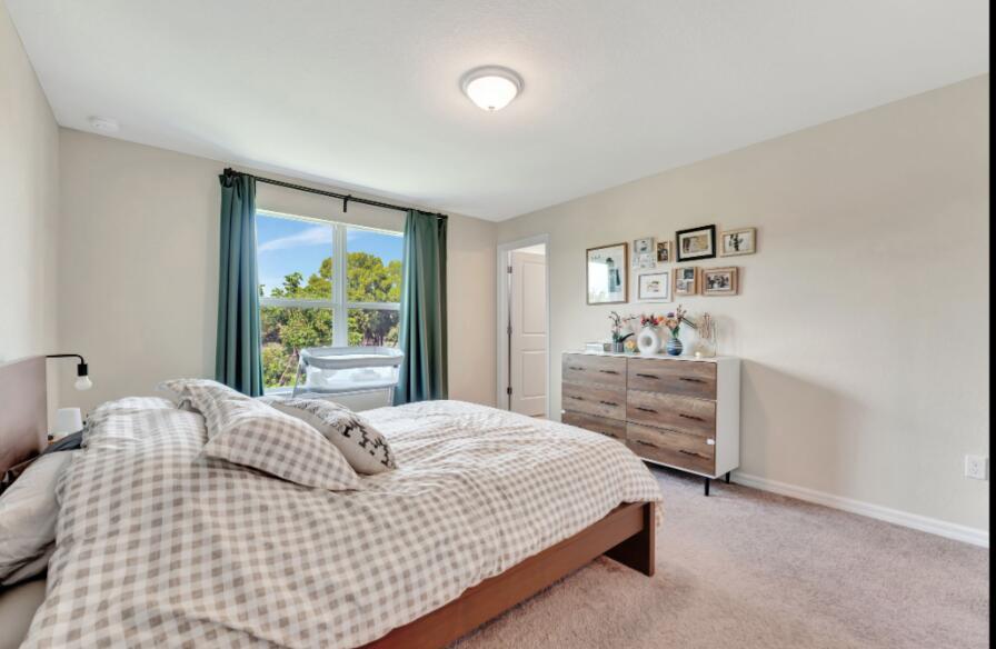 SOMERSET PLAZA - Residential