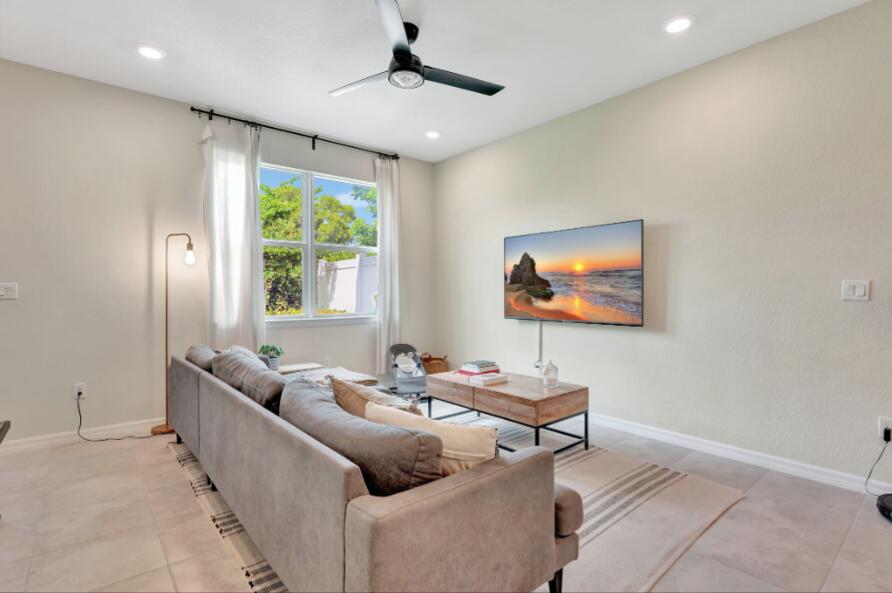 SOMERSET PLAZA - Residential